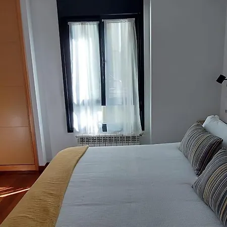 Precioso En Cimadevilla خيخون